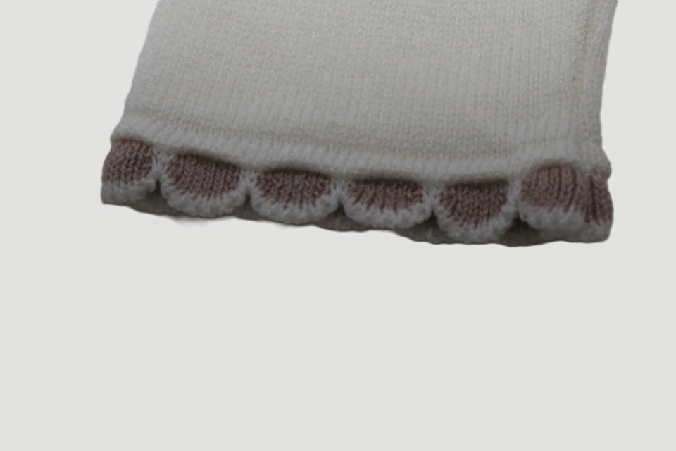 Cozy Knit Baby Set – 3-Piece Outfit with Hat